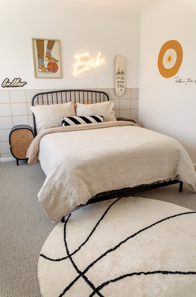 Grid | Full & Half Wall Wallpaper Wallpaper Blond + Noir 