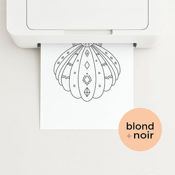 Jewel Shell Colouring Page – Free Under the Sea Printable Blond + Noir 