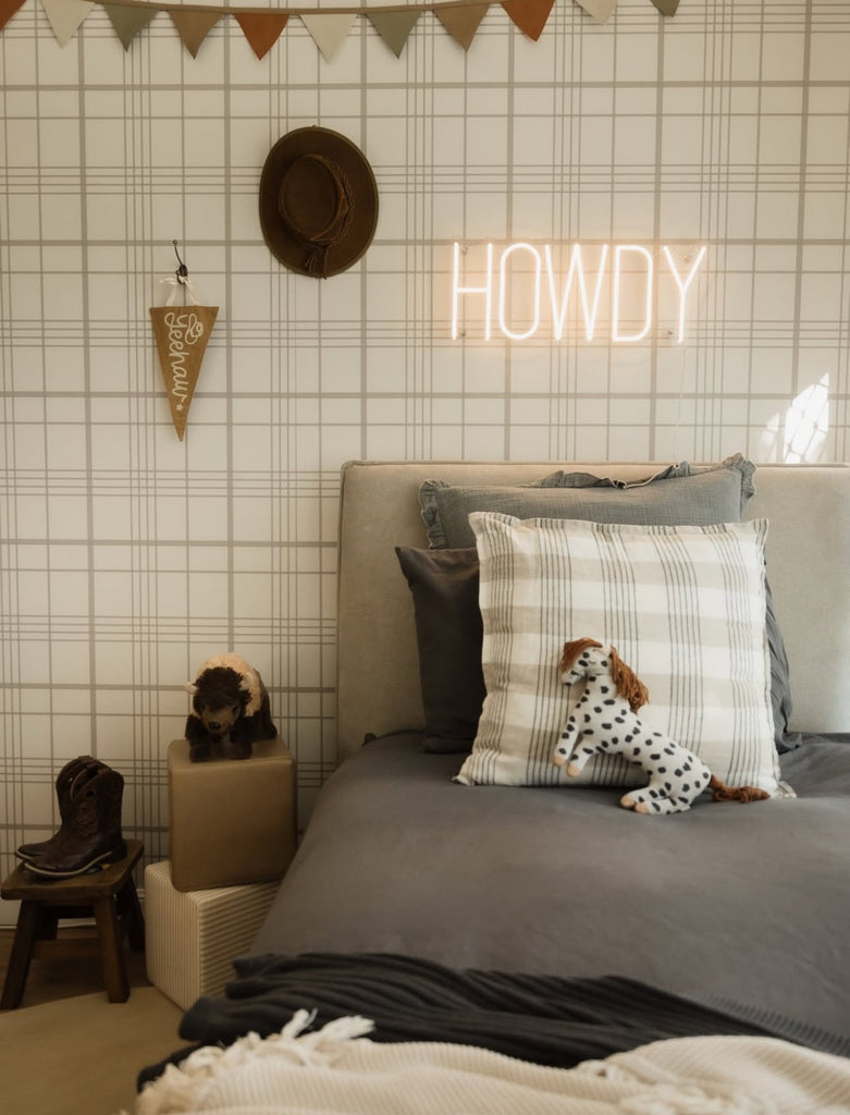 Western Gingham | Full & Half Wall Wallpaper Wallpaper Blond + Noir 